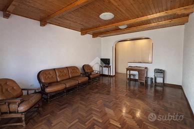 4 LOCALI A SAN GIOVANNI ROTONDO
