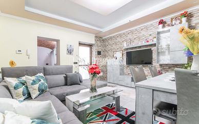 MARNATE - TRILOCALE DOPPI SERVIZI SENZA SPESE COND