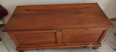 Cassapanca in legno