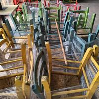 Sedie pizzeria legno massello stock ristorante