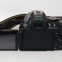 Kit reflex Nikon D5100 più obiettivo 18-55mm VR