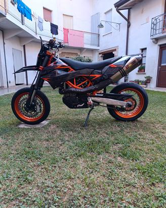 KTM 690 Smc r