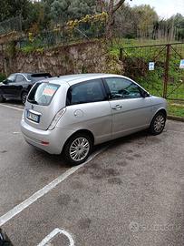 Lancia y 2008