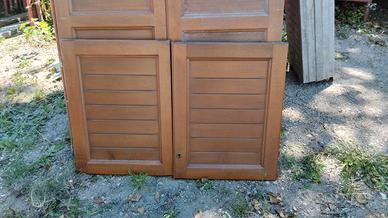 sportelli in legno armadio a muro