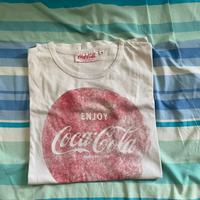 T-shirt della coca-cola
