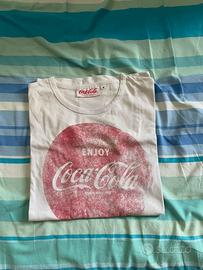 T-shirt della coca-cola
