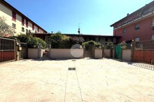 VILLA A SCHIERA A PALAZZOLO SULL'OGLIO