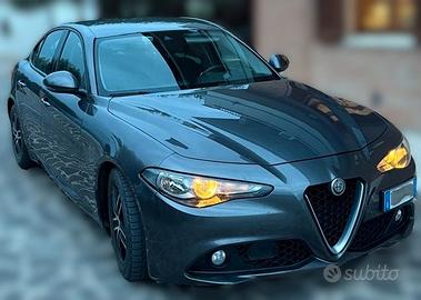 ALFA ROMEO GIULIA - grigio metallizato