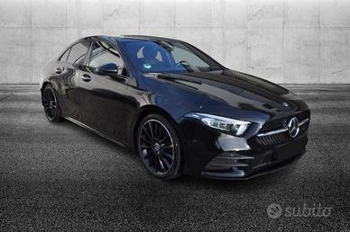 MERCEDES-BENZ A 180 d Automatic Premium