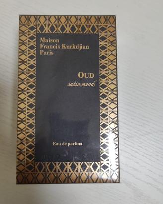 Oud satin mood