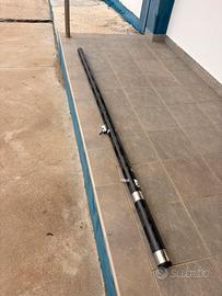 Parte bassa ILCA 6 carbon e due vele