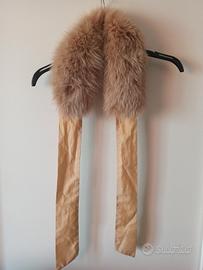 Girocollo in pelliccia di volpe beige