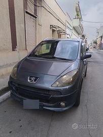Peugeot 1007 1.4 hdi