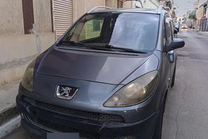 Peugeot 1007 1.4 hdi