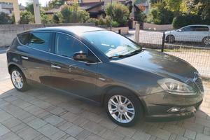 Lancia Delta 1.6 MJT Platino