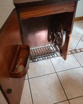 Mobiletto per Macchina da Cucire con Pedale