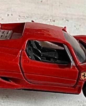 Auto Ferrari rossa vintage