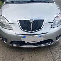 Lancia y anno 2009