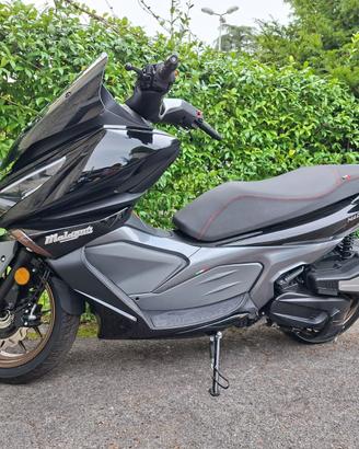 MALAGUTI MADISON 125cc MOT.A LIQUIDO