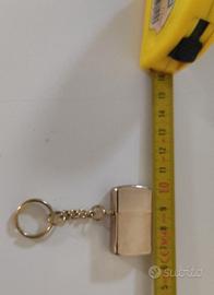 piccolo accendino a portachiavi (ad alcool ricaric