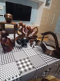 Lotto statuine e porta oggetti vari etnici  