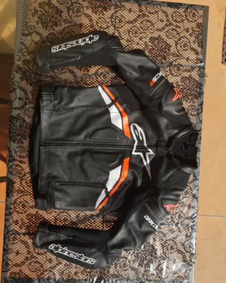 giacca moto 52 Alpinestars in pelle perfetta
