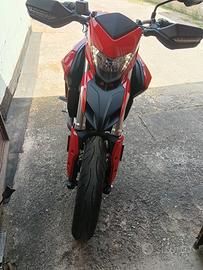 Ducati hypermotard 939