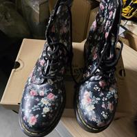 anfibi Dr. Martens 1460 con  stampa floreale multi