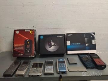 Lotto Blocco di Cellulari Vintage Nokia Motorola