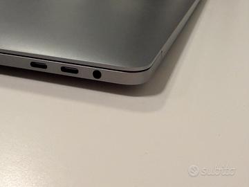 Mac book pro 15’’con touch bar 1 tb ssd radeon pro