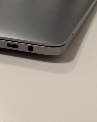 Mac book pro 15’’con touch bar 1 tb ssd radeon pro