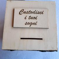 Salvadanaio in legno per bambini