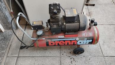 Compressore da 220 volt perfettamente funzionante 