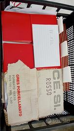 172 piastrelle 10x10cm in gres porcellanato Rosso