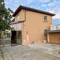 CASA INDIPENDENTE CON GIARDINO