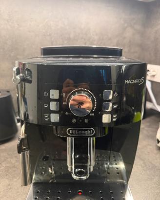 De Longhi Magnifica S