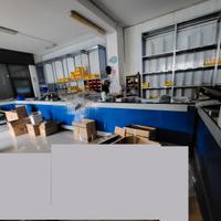 BANCONE ESPOSIZIONE IN ACCIAIO PIANO IN VETRO