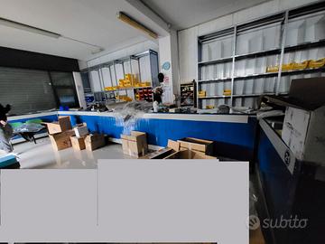 BANCONE ESPOSIZIONE IN ACCIAIO PIANO IN VETRO