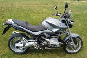 BMW R 1200 R con 30 mila km