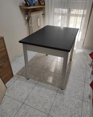 Tavolo da cucina allungabile e robusto,
