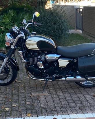 Triumph Legend 900 TT