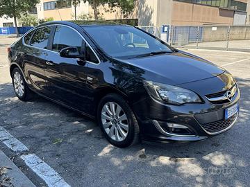 Opel Astra 1.7 CDTI Edition 2013