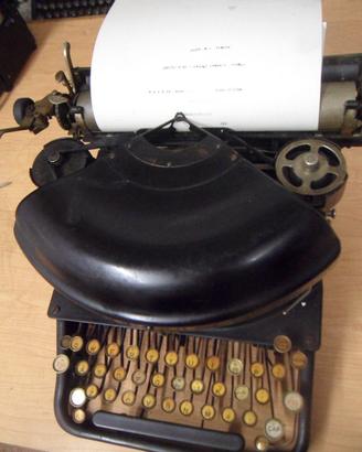 PASQUA MACCHINA DA SCRIVERE NOISELESS L'AMERICANA