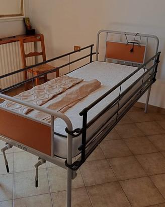Letto con sbarre .