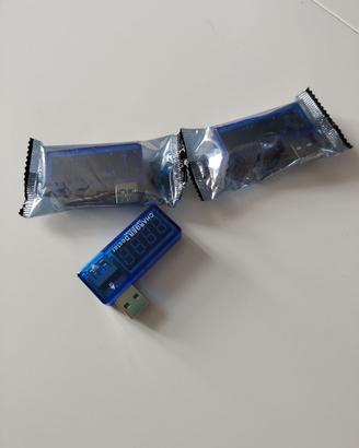 Misuratore di tensione e corrente USB
