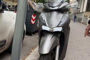 Scooter Honda SH 350