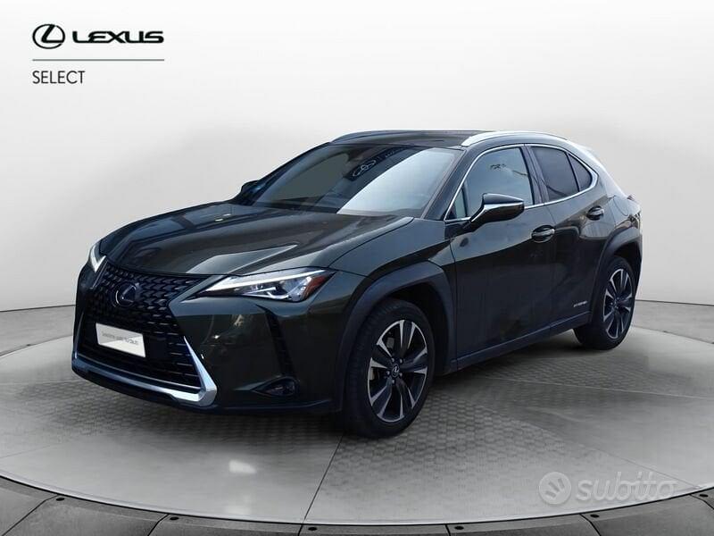 LEXUS UX