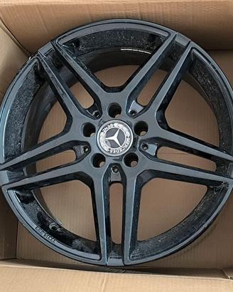 Cerchi neri lucidi Mercedes