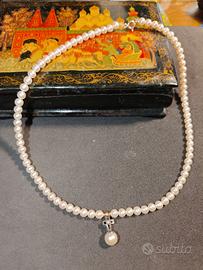 COLLANA  GIRO COLLO PERLE AKOYA CON PENDENTE