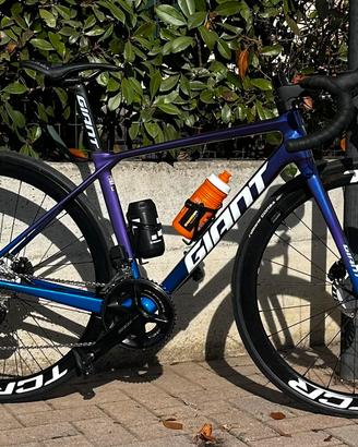 Bici da corsa Giant carbonio
